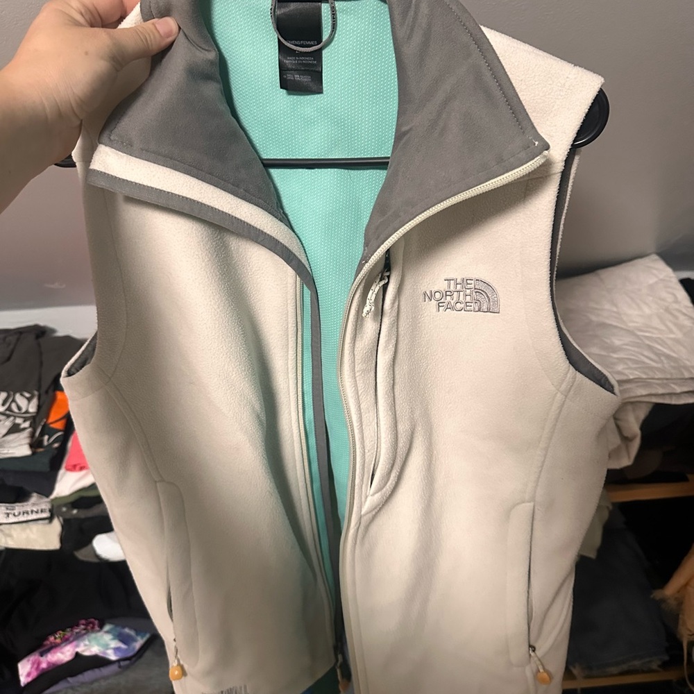 The North Face Women's White and Gray Fleece Vest
